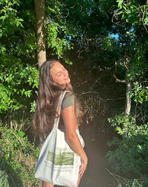 Happy Aesthetic Girl, Nice Girl Aesthetic, Kind Girl Aesthetic, Free Girl Aesthetic, Nature Aestethic, Green Girl Aesthetic, Nature Girl Aesthetic, Green Feed, Girl In Nature