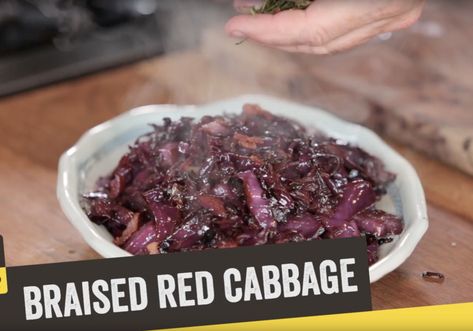 Jamie Oliver Christmas Red Cabbage Recipe Red Cabbage Christmas, Jamie Oliver Christmas, Red Cabbage Recipe, Red Cabbage With Apples, Chef Jamie Oliver, Red Cabbage Recipes, Christmas Pudding Recipes, Braised Red Cabbage, Cabbage Recipe