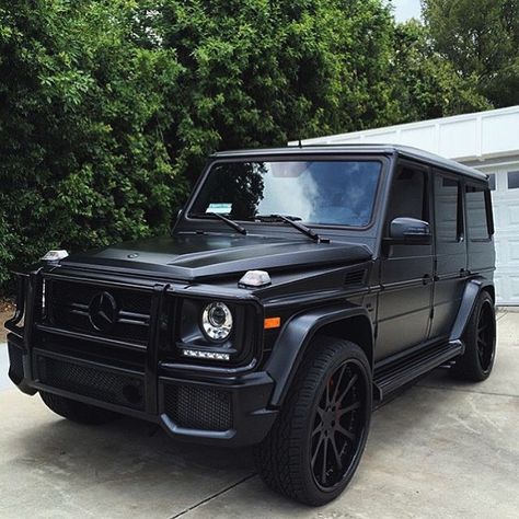 Murdered out Mercedes-Benz G63 AMG ⚫️ Would you drive this monster?  Tag a friend! G Wagon Matte Black, Black G Wagon, Jets Privés De Luxe, Luxury Cars Mercedes, Best Suv Cars, Black Mercedes, Jet Privé, Mercedes Suv, Mercedes Benz S550