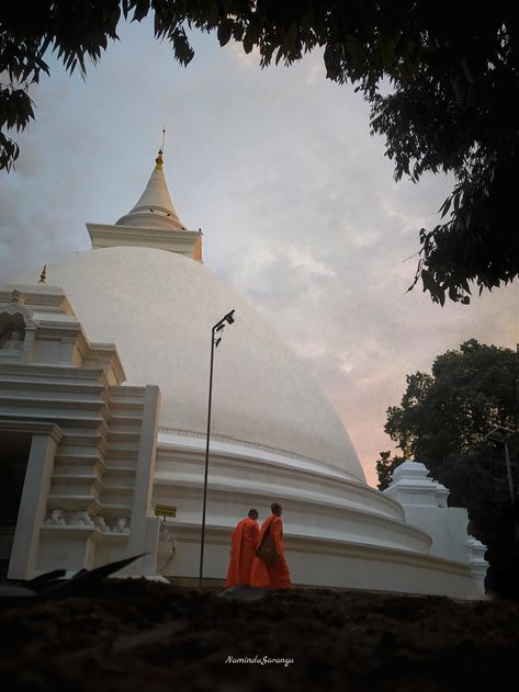 he Kelaniya Raja Maha Vihara or Kelaniya Temple is a Buddhist temple in Kelaniya, Sri Lanka. It is located 11 km north-east of Colombo. The current chief incumbent is Venerable Professor Kollupitiye Mahinda Sangharakkhitha Thera. Buddhist Temple Sri Lanka, Ancient Temples, Buddhist Temple, Beautiful Places To Travel, North East, Nirvana, Asian Fashion, Sri Lanka, Places To Travel