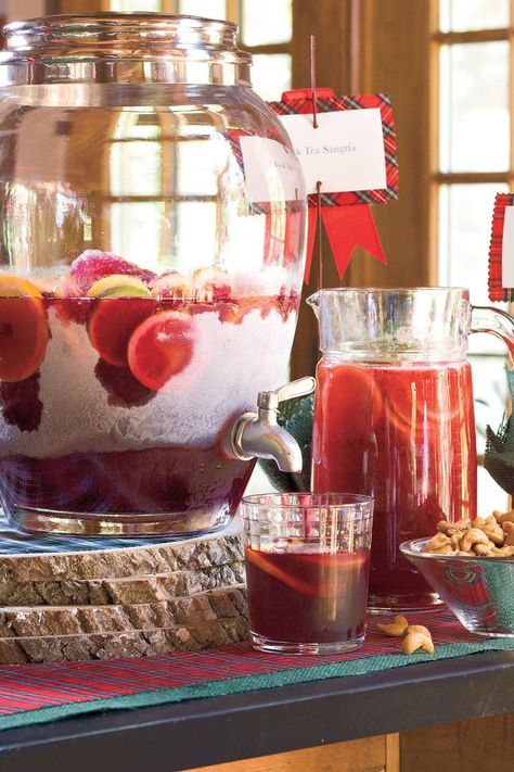 Festive Sangria, Sangria Party, Crowd Food, Frozen Sangria, Cocktail Recipes For A Crowd, Mexican Cocktails, Frozen Limeade, Foods And Drinks, Drink Mixes