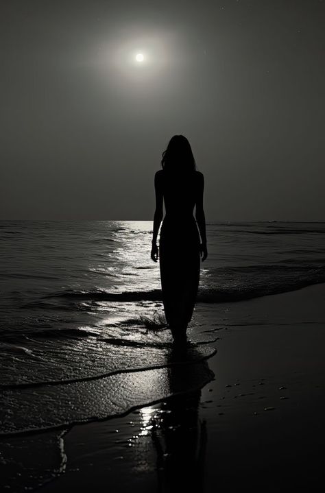 Full Moon Beach Photography, Ocean Woman Aesthetic, Black And White Woman Aesthetic, Beach Night Photography, Night Swim Photoshoot, Night Beach Photography, Gloomy Beach Photoshoot, Dark Beach Photoshoot, Beach Photoshoot Black Women