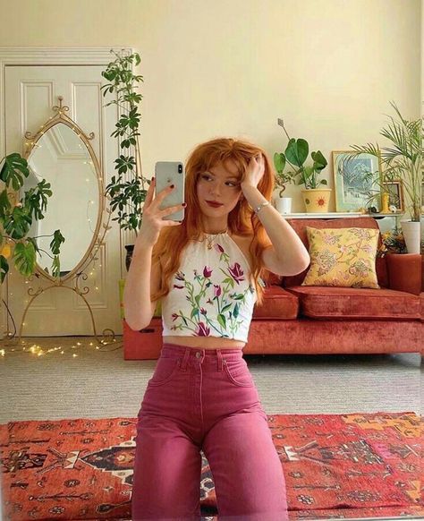 "Conjuntos con Jeans/Calzas" ~~Rosario Contreras~~ Artsy Girl Aesthetic, Mathilda Mai, Artsy Girl, 70s Hair, Lesbian Fashion, Artsy Outfit, Ginger Girls, 2023 Vision, Redhead Girl