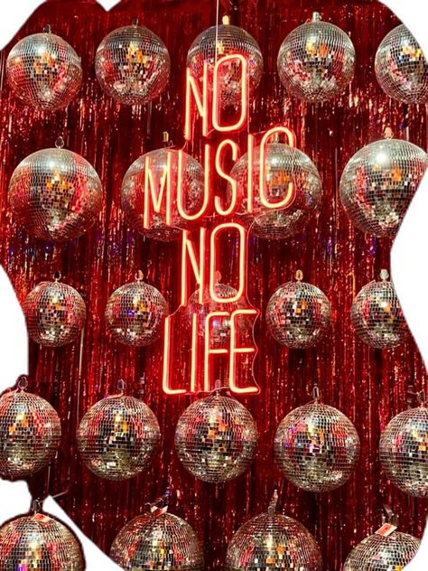 Disco Birthday Party, Disco Birthday, Disco Party Decorations, No Music No Life, Disco Theme, Day Party Ideas, Disco Balls, Studio 54, Disco Party