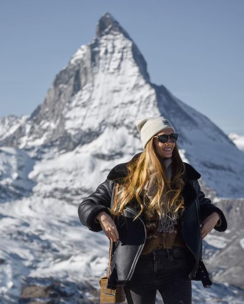 Zermatt Switzerland Photography, Zermatt Outfit Winter, Zermatt Outfit, Zermatt Winter, Zermatt Matterhorn, Switzerland Photography, Swiss Mountains, Skating Outfit, Zermatt Switzerland