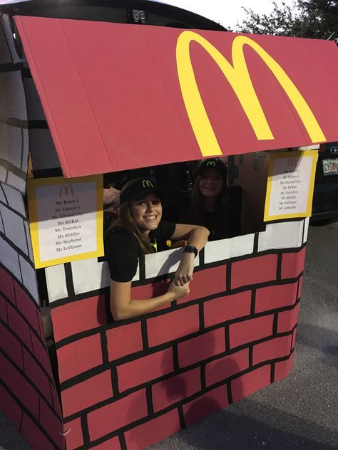 McDonalds Trunk or Treat Mcdonald Dramatic Play, Diy Mcdonald’s Drive Thru, Mcdonald Trunk Or Treat, Trunk Or Treat Concession Stand, Mcdonald's Trunk Or Treat, Mcdonald’s Trunk Or Treat Ideas, Trunk R Treat Themes, Mcdonalds Trunk Or Treat Ideas, Trunk Or Treat Mcdonalds