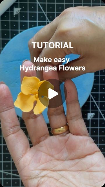 ArchanaMascarenhas on Instagram: "Bringing hydrangeas to life! 🌸✨ Watch as I show you my simple yet effective way to create these gorgeous flowers with gumpaste. 

Sometimes, it’s the small details that make the biggest impact. 

Have any questions about making gumpaste flowers or cake decor? 

Drop them below, and I’ll answer every single one!

#gumpasteflower #gumpasteroses #gumpastehydrangea #cakeart #caketutorial" Gum Paste Hydrangea, Flower Hydrangea, Hydrangea Bloom, Gumpaste Flowers, Gum Paste Flowers, Fondant Flowers, Gorgeous Flowers, Diy Crafts Paper Flowers, Crafts Paper