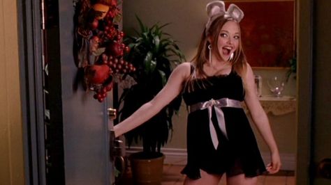 Karen Smith Halloween Costume, Mean Girls Halloween, Bonney One Piece, Easy College Halloween Costumes, Costumes College, Karen Smith, Halloween Costumes College Girls, Hot Costume, Pretty Halloween Costumes