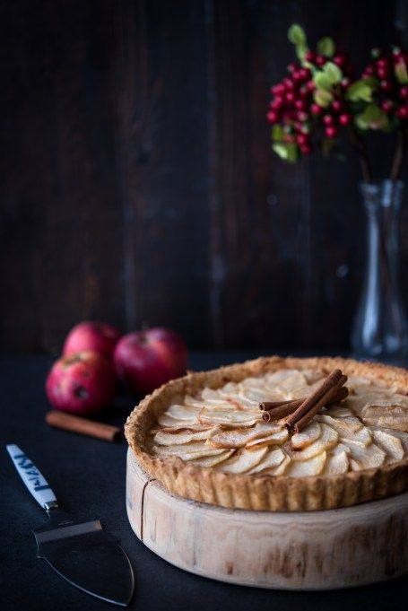 The Ina Garten Dessert You Should Make Tonight, Based On Your Zodiac Sign: Virgo: French Apple Tart #inagarten #dessertrecipes #inagartendesserts #zodiacrecipes Ina Garten Apple Tart, What To Make For Dessert, Peach Blueberry Crumble, Chocolate Cake Images, Chocolate Creme Brulee, French Apple Tart, Meringue Desserts, Zodiac Sign Virgo, French Chocolate