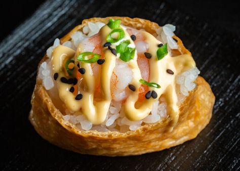 Inari Sushi, Melting Pot Recipes, Sushi Recipes Homemade, Shrimp Sushi, Dessert Chef, Sushi Japanese, Sashimi Sushi, Sushi Sushi, Ahi Tuna