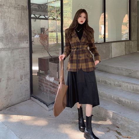 Long Skirt And Blazer Outfit, Activities List, Tartan Fashion, Long Skirt Fashion, Modern Hijab Fashion, Fashion Sketches Dresses, Korean Girl Fashion, Korean Fashion Trends, Causual Outfits