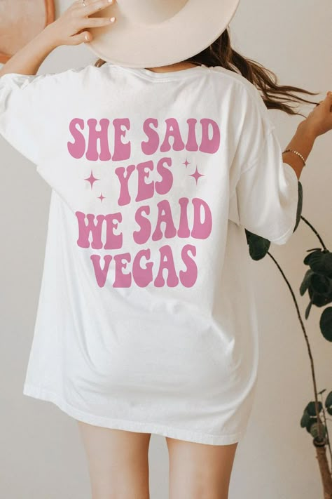 She Said Yes We Said Vegas, Vegas Bride Outfits, Vegas Themed Bachelorette Party, Matching Bachelorette Outfits, Bachelorette Party Winery, Vegas Bridal Party, Bachelorette Outfits Group, Vegas Bachelorette Party Themes, Vegas Bachelorette Party Outfits