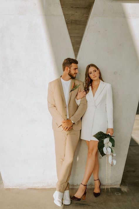 Prenuptial Photoshoot, Courthouse Wedding Photos, Wedding Fotos, Pre Wedding Photoshoot Outfit, Civil Wedding Dresses, Wedding Picture Poses, Wedding Court, Rooftop Wedding, Couple Picture Poses