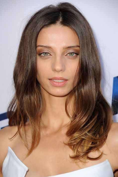 Angela Sarafyan Westworld, Faceclaims Female Actresses, Angela Sarafyan, Felicia Hardy, Vintage Photography Women, Zodiac Academy, Film Making, Unique Faces, Creative Makeup Looks