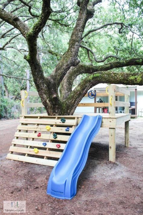 Finding ways to take your kids out of TV screens and the internet but you haven’t got any ideas yet. Have you… Tree Play Area, Kid Backyard Ideas, Garden Projects For Kids, Diy Slide, Wooden Playground Equipment, Kid Friendly Backyard, Wooden Playground, Kids Backyard, Hanging Hammock Chair