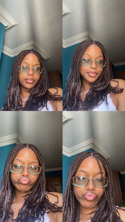 Feather Box Braids, Short Feather Braids, Medium Layered Braids, Layered Feathered Braids, Layered Box Braids Y2k, Short Layered Braids, Layered Knotless Braids, Wolfcut Braids, Layered Braids Black Hairstyles