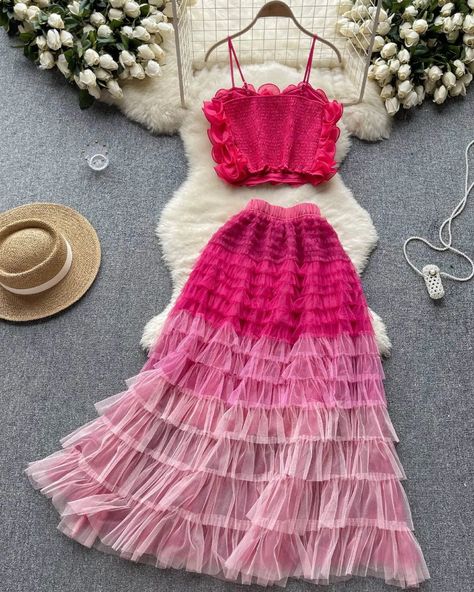 High-grade Ladies Suit Women's Three-dimensional Flower Mesh Camisole Fairy Mesh Half-length Dress Two-piece Now available at wholesale price �💕 Follow us for your dreaming outfits 😍 https://wholemart99.com/s/25t+CRSLs7Q #WomenWear #whitewall #wholesale #wholesale Charector Ideas, Mesh Vest, Ladies Suit, Modest Clothes, Long Skirt Fashion, Old Fashion Dresses, Dresses Classy, Women Dresses Classy, Cute Dress Outfits