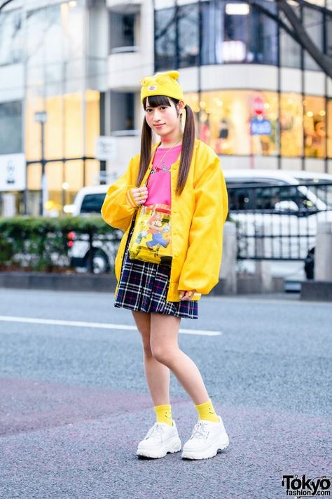 Retail Worker, Nintendo Mario Bros, Japan Fashion Street, Yellow Socks, Heart Shaped Glasses, Tail Dress, Harajuku Style, Stylish Socks, Tokyo Fashion