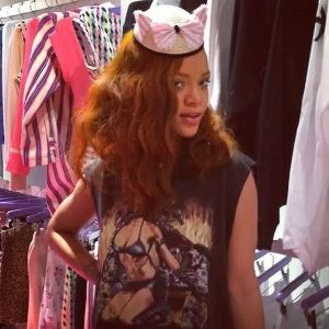 like for more : iconsbadgalriri Rihanna Fashion Outfits, Rihanna 2013, Rihanna Video, Rihanna Instagram, Rihanna Love, So Kawaii, Dior Fashion Show, Rihanna Outfits, Rihanna Looks