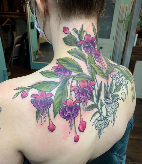 Laura Toledo Davie on Instagram: “Progress on this little beauty 🌸 #ink #tattoo #floral #floraltattoo #fuchsiaflowers #fuchsia #femaletattooartist #seattletattooartist” Fuschia Tattoo Design, Fuchsia Flower Tattoo, Fushia Tattoo, Fuschia Tattoo, Fuchsia Tattoo, Seattle Tattoo, Stomach Tattoo, Ink Therapy, Tattoo Floral