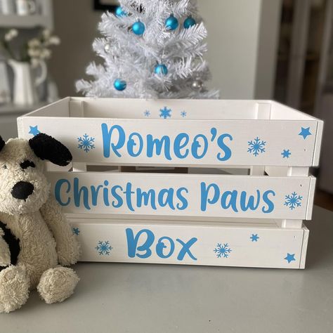 🎅🏼Look at these! How cute… A custom order for 3 Christmas boxes for 3 special dogs! Now listed in our Etsy Shop.. https://www.etsy.com/uk/listing/1801851467/personalised-christmas-crate-box Christmas Crate, Christmas Eve Crate, Personalised Christmas Eve Box, Christmas Treats Boxes, Christmas Boxes, Pampered Pooch, Christmas Treat, Santa Paws, Treat Box