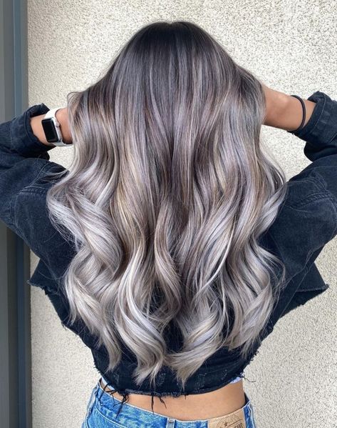 Ash Blonde Balayage with Silver Contouring Popelavá Blond, Dark Ash Blonde Hair, Ash Blonde Hair Dye, Cool Ash Blonde, Gray Highlights, Ashy Hair, Gray Balayage, Ash Blonde Hair Colour, Balayage Blond