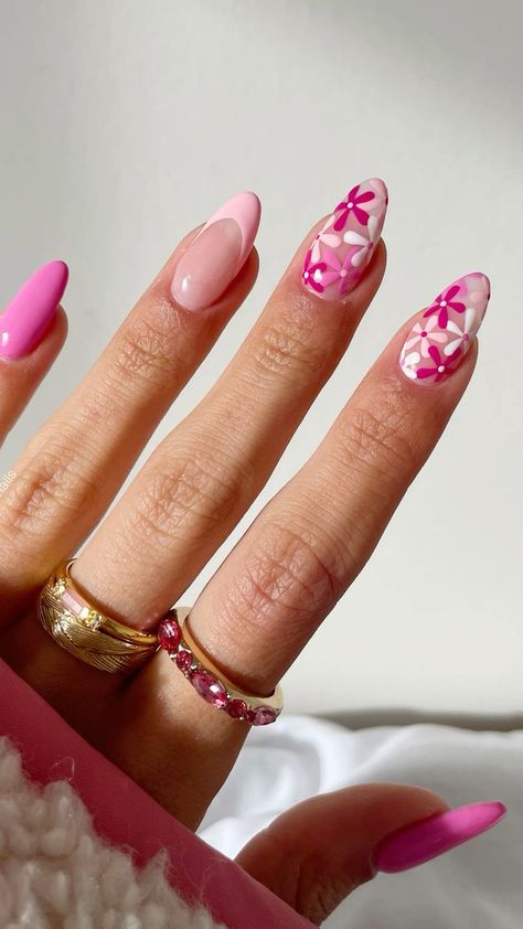 Pink Nails Barbie, Nails Barbie, Barbie Pink Nails, Whatsapp Tricks, Barbie Nails, Duck Nails, Best Nail Art, Spring Nail Art, Fabulous Nails