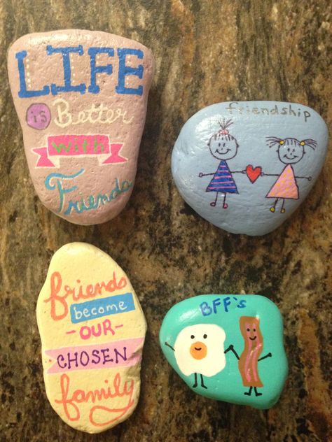 Painted rocks friendship rocks #teamtanyarocks Painted Friendship Rocks, Friend Rocks Painted Stones, Friendship Rock Painting Ideas, Rock Painting Friendship, Friendship Stones, Positive Rocks, Scripture Rocks, Friendship Rocks, Rock Drawing