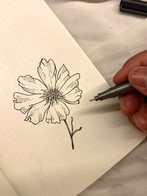 Micro Pen Drawing, Micro Pen Art, Fineliner Art, Mini Drawings, Pen Art, Doodle Drawings, Pen Drawing, Lotus Flower Tattoo, Doodle Art