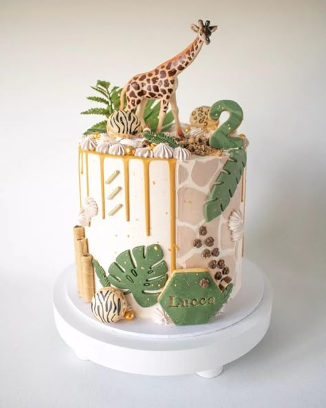 Γενέθλια Mickey Mouse, Safari Baby Shower Cake, Zoo Cake, Jungle Theme Cakes, Boys First Birthday Cake, Giraffe Cakes, Jungle Thema, Animal Birthday Cakes, Wild Birthday Party