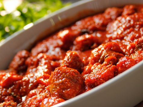 Roasted Italian Meatballs. Serve these over the polenta - Ina Garten Barefoot Contessa Recipes, Italian Meatballs Recipe, Polenta Recipes, Ground Sirloin, Ina Garten Recipes, Food Network Canada, Italian Meatballs, Barefoot Contessa, Meatballs Recipe