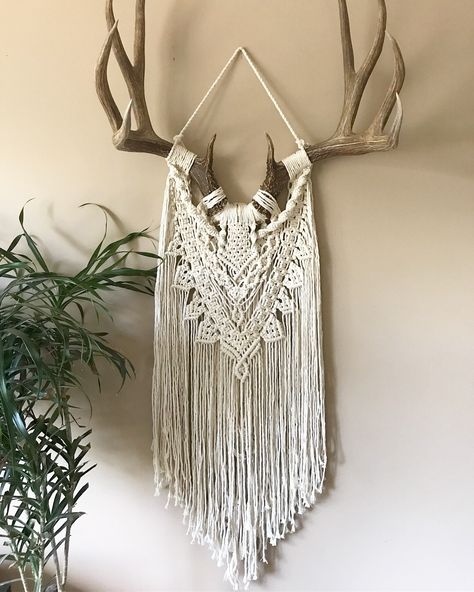 Moose Antler Macrame, Macrame On Antlers Diy, Deer Skull Macrame Wall Hanging, Macrame With Deer Antlers, Elk Macrame, Deer Antler Macrame Wall Hanging, Macrame With Antlers, Antlers Macrame, Deer Skull Macrame