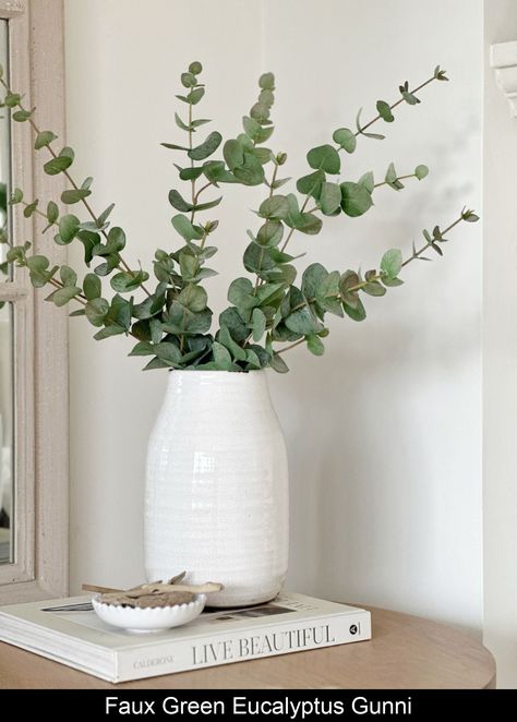 White Vase With Eucalyptus, Eucalyptus Vase Decor, Townhouse Entryway, Eucalyptus In Vase, Vase With Eucalyptus, Eucalyptus Vase, Eucalyptus Decor, Desk Flowers, Pampas Grass Vase