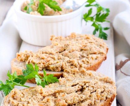 Rillettes de faisan : Recette de Rillettes de faisan - Marmiton Sardine Recipes, Allergen Free Recipes, Macaroni Recipes, Homemade Lunch, Culinary Travel, Whole 30 Recipes, Rice Krispie Treat, International Recipes, Easy Homemade