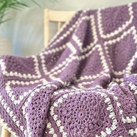 Lilac Crochet Blanket, Lilac Blanket, Lilac Crochet, Modern Crochet, Purple Aesthetic, She Loves, Cozy House, Granny Square, Crochet Blanket