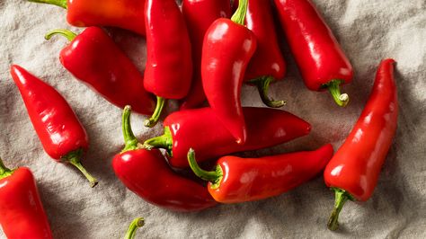 Fresno Peppers, Fresno Chili, Types Of Peppers, Long Pepper, Jalapeno Pepper, Hot Pepper Seeds, Pain Relief Cream, Chile Pepper, Pepper Plants