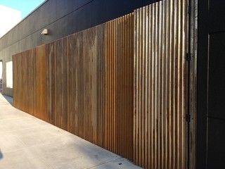 love this! Corrugated Metal Fencing, Galvanized Roofing, Home Fencing, Fencing And Gates, Gabion Baskets, Rustic Exterior, Gabion Wall, Fencing & Gates, Metal Roofing