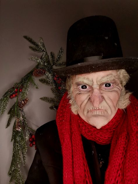 Scrooge Makeup, Christmas Carol Costumes, Scrooge Costume, Mid Winter Christmas, Christmas Dessert Ideas, Scrooge Christmas, Costume Inspirations, Ebenezer Scrooge, Theatre Makeup