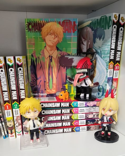 Anime Shelves, Manga Display, Otaku Room Aesthetic, Manga Shelves, Manga Shelf, Anime Bedroom Ideas, Manga Box Sets, Kawaii Room Ideas, Action Figures Anime