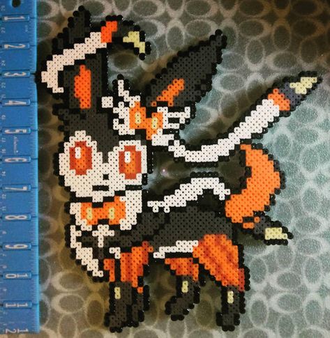 Halloween Pokemon Cross Stitch, Halloween Pokemon Perler, Eevee Perler Bead Patterns, Pokémon Perler Beads, Halloween Hama Beads, Halloween Perler Beads, Pokemon Perler Bead Patterns, Hama Beads Halloween, Hama Beads Pokemon