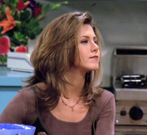 Rachel Green Necklace, Rachel Green Short Hair, Pregnancy Haircut, Rachel Friends Hair, Rachel Green Hair, Rachel Haircut, Rachel Hair, Shortish Hair, Jeniffer Aniston