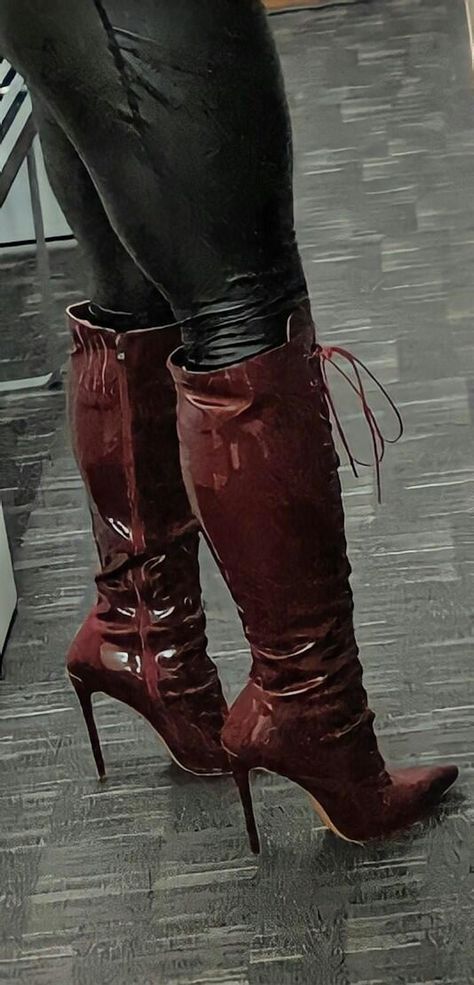 Red Aesthetic Outfit, Lace Knee High Boots, Red Heel Boots, Lace Up Knee High Boots, Chic Heels, Winter Outfit Inspiration, Hype Shoes, Red Boots, Stylish Boots