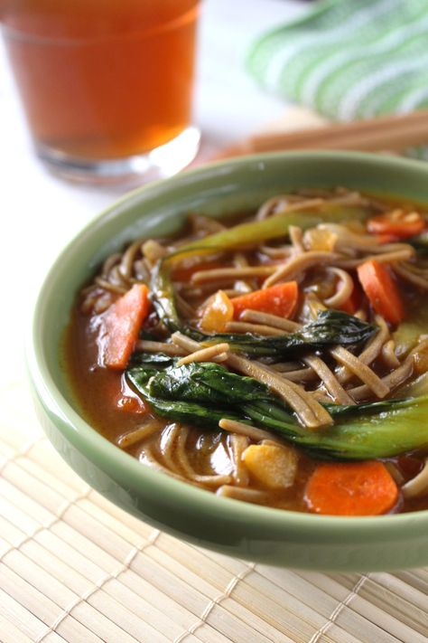 Healthy Asian Soba Noodle Soup Gluten Free Noodle Soup, Soba Noodle Soup, Soba Noodles Soup, Fat Burning Soup, Healthy Asian, Low Calorie Soup, Soba Noodle, Delicious Veggies, Gluten Free Noodles