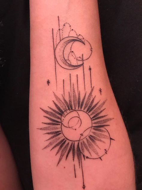 Moon And Sun Tattoo, Nail Piercing, Tattoo Board, R Tattoo, Moon And Sun, Sun Tattoo, Piercing Tattoo, Tattoo Inspo, Sun And Moon