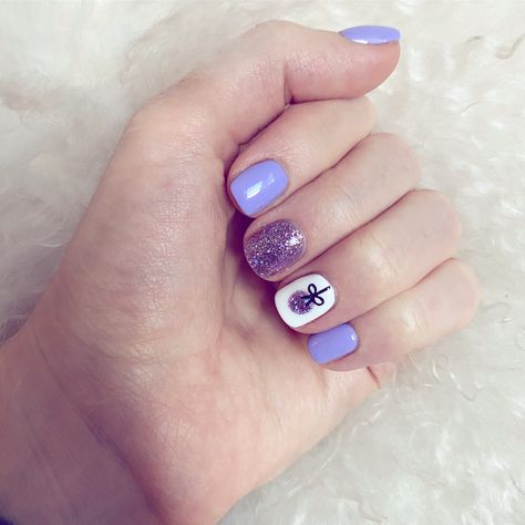 Short Purple Christmas Nails, Lavender Christmas Nails, Purple Nails Christmas, Christmas Purple Nails, Sparkly Nails Christmas, Purple Xmas Nails, Purple Christmas Nail Designs, Cute Christmas Nails For Kids, Purple Holiday Nails