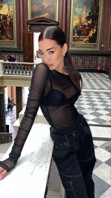 Black Transparent Top Outfit, Transparent Top Outfit, Night Out Outfit Clubwear Winter, Clubwear Winter, Winter Party Outfit Night, Night Out Outfit Clubwear, Haut Transparent, Outfit Clubwear, Lurex Top