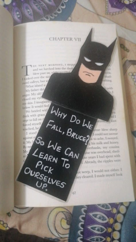 Batman Bookmark Diy, Bookmarks Minimalist, Batman Bookmark, Spiderman Bookmark, Bookmark For Boys, Bookmarks For Boys, Back To School Gifts For Kids, Cool Bookmarks, Diy Canvas Art Easy