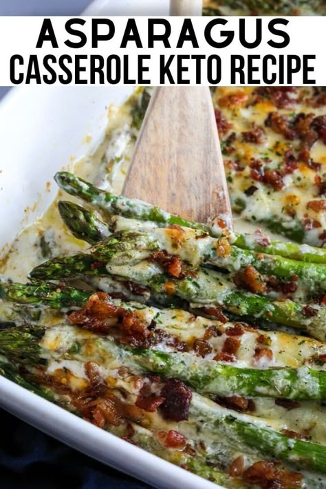 Asparagus casserole covered with cheese and bacon in a white pan with a wooden spatula. Cheesy Asparagus Casserole, Cheesy Asparagus, Kasey Trenum, Asparagus Casserole, Casserole Keto, Postre Keto, Baked Asparagus, Ham Soup, Low Carb Sides