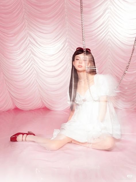 Girly Aesthetic Photoshoot, Korean Concept Photoshoot, Korean Photoshoot Aesthetic, Red Photoshoot Ideas, Photoshoot Girly, Coquette Photoshoot, Girly Photoshoot, Elegant Concept, Pink Photoshoot