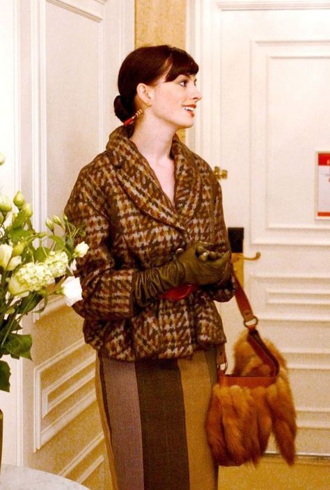 27 Best and Worst Outfits from The Devil Wears Prada, Ranked Devil Wears Prada Outfits, Prada Outfits, Prada Fashion, Devil Wears Prada, Funny Fashion, Movies Outfit, Movie Fashion, Paris Outfits, Meryl Streep